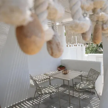Vintage House Naxos *